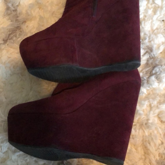 Stuart Weitzman Vivid Knee High Boots - Picture 7 of 9